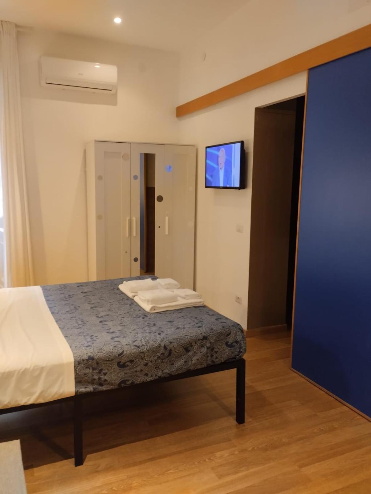 阿梅迪奥广场住宿加早餐旅馆 那不勒斯 外观 照片